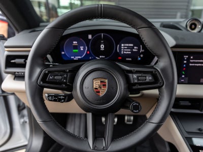 2025 Porsche Macan 4S Electric
