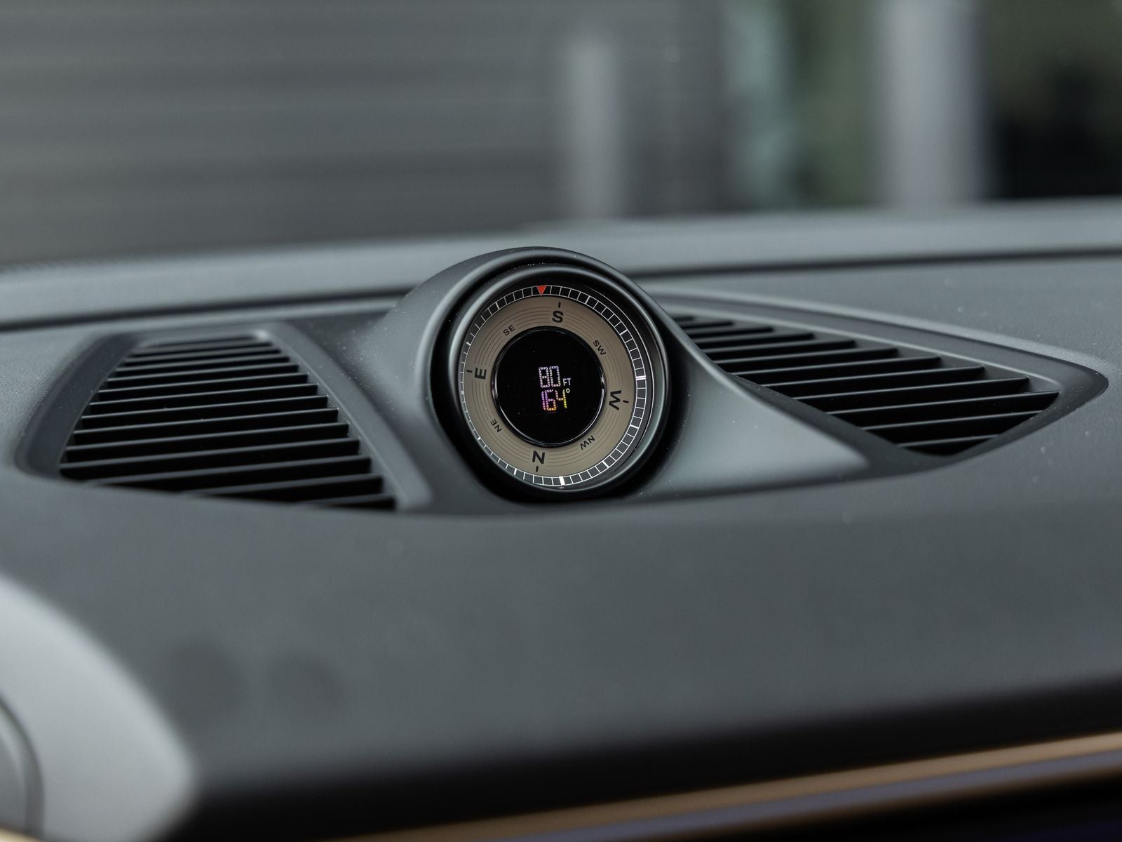 2025 Porsche Macan 4S Electric