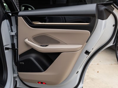 2025 Porsche Macan 4S Electric