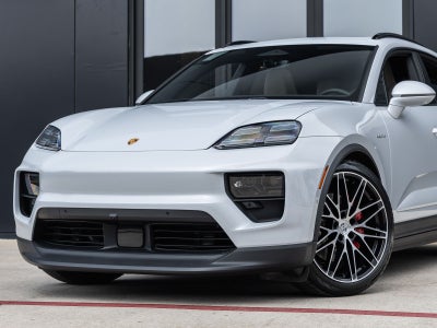 2025 Porsche Macan 4S Electric