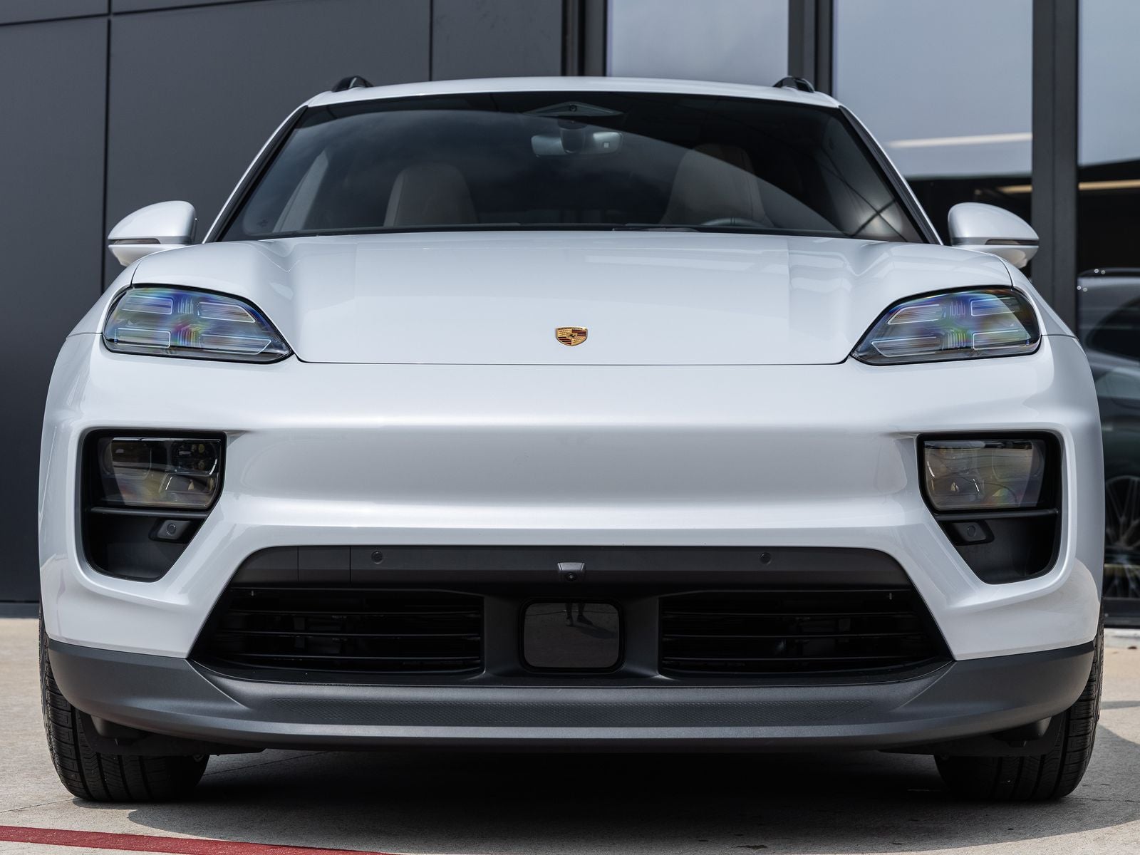 2025 Porsche Macan 4S Electric