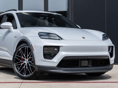 2025 Porsche Macan 4S Electric