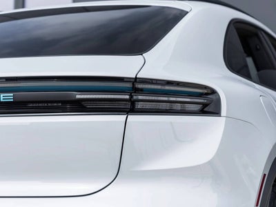 2025 Porsche Macan 4S Electric