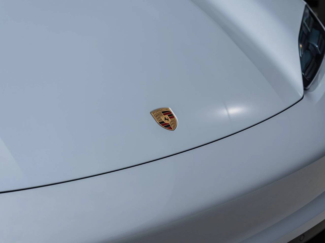 2025 Porsche Macan 4S Electric