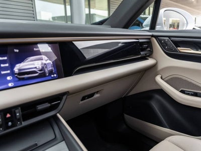 2025 Porsche Macan 4S Electric