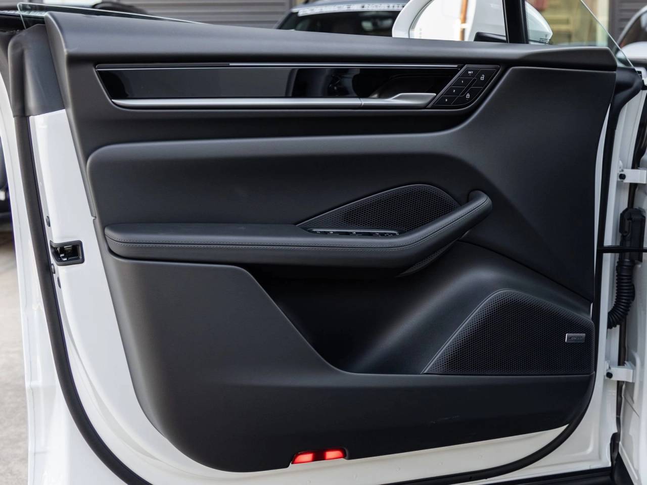 2025 Porsche Macan Macan 4S Electric