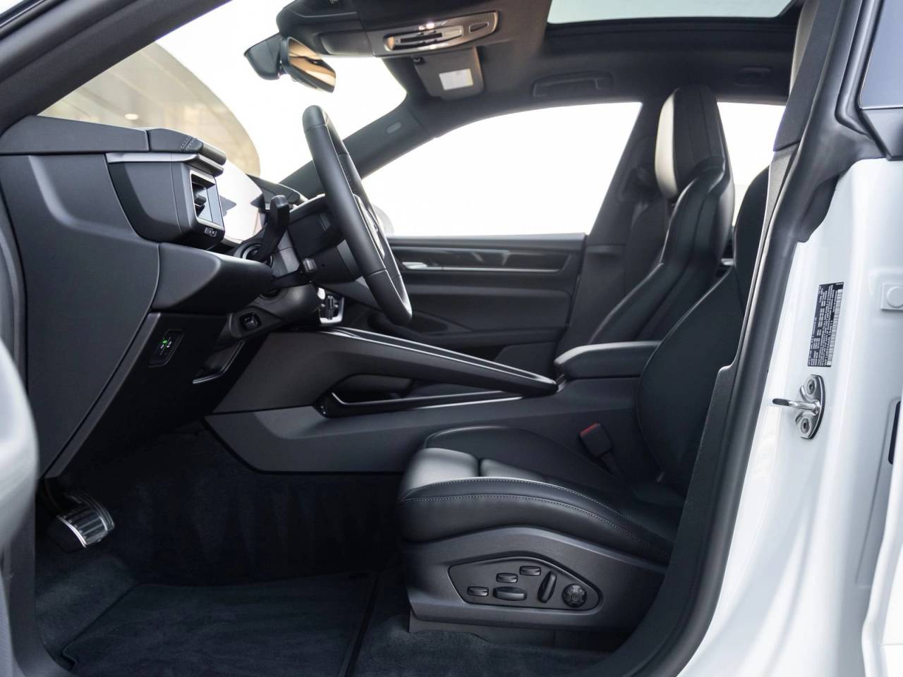 2025 Porsche Macan Macan 4S Electric