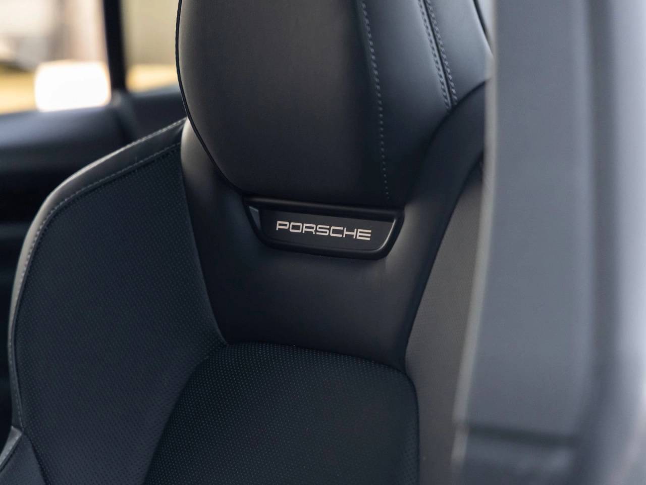 2025 Porsche Macan Macan 4S Electric