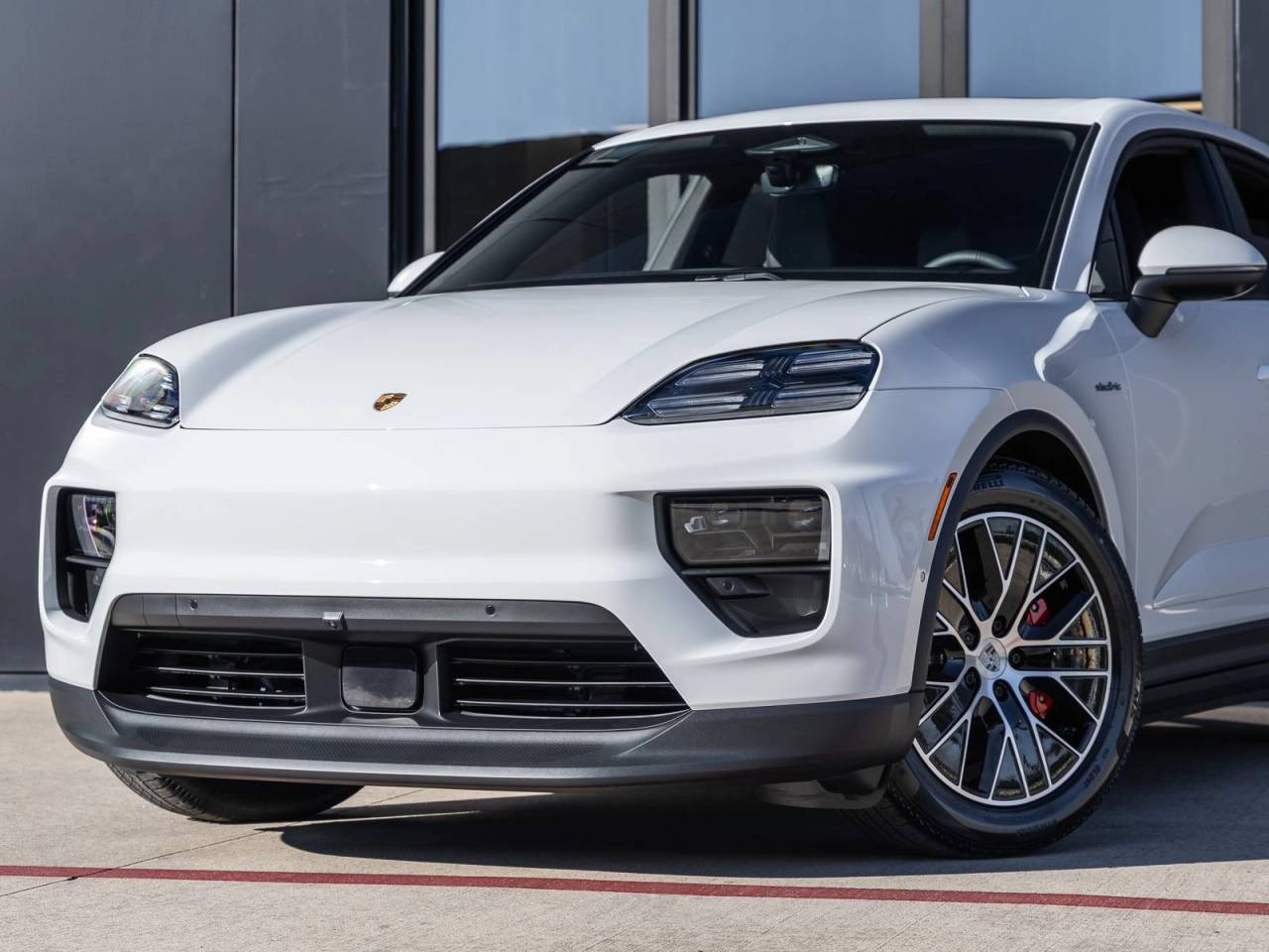 2025 Porsche Macan Macan 4S Electric