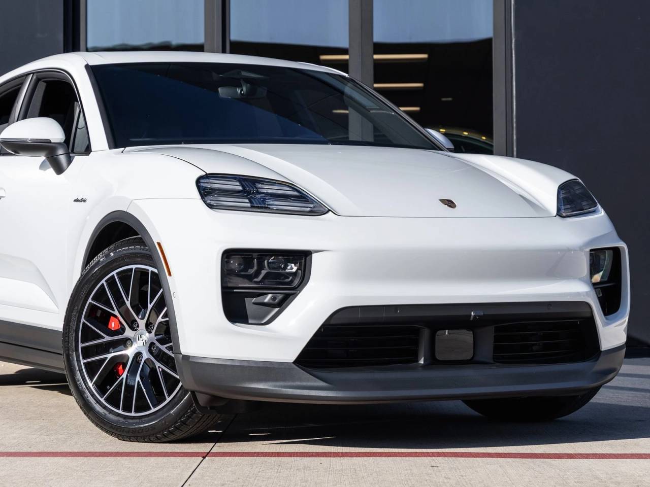 2025 Porsche Macan Macan 4S Electric