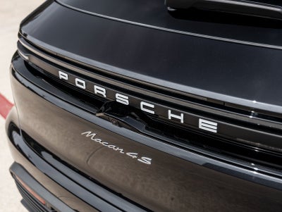 2025 Porsche Macan Macan 4S Electric