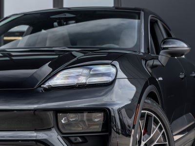 2025 Porsche Macan Macan 4S Electric