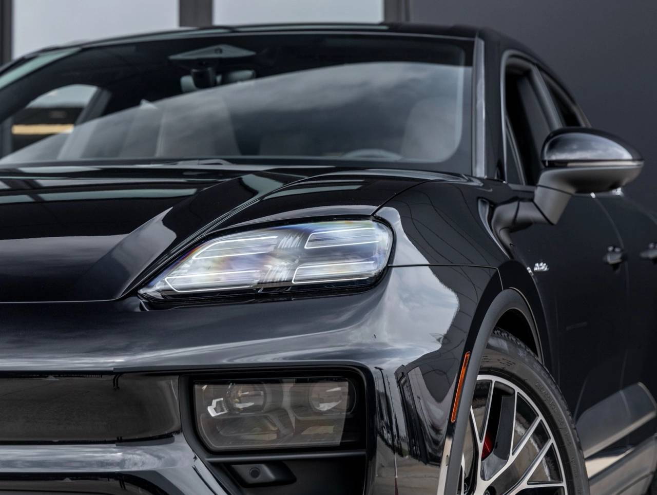 2025 Porsche Macan Macan 4S Electric