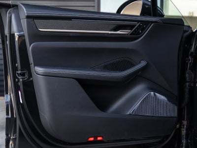 2024 Porsche Macan Electric Turbo