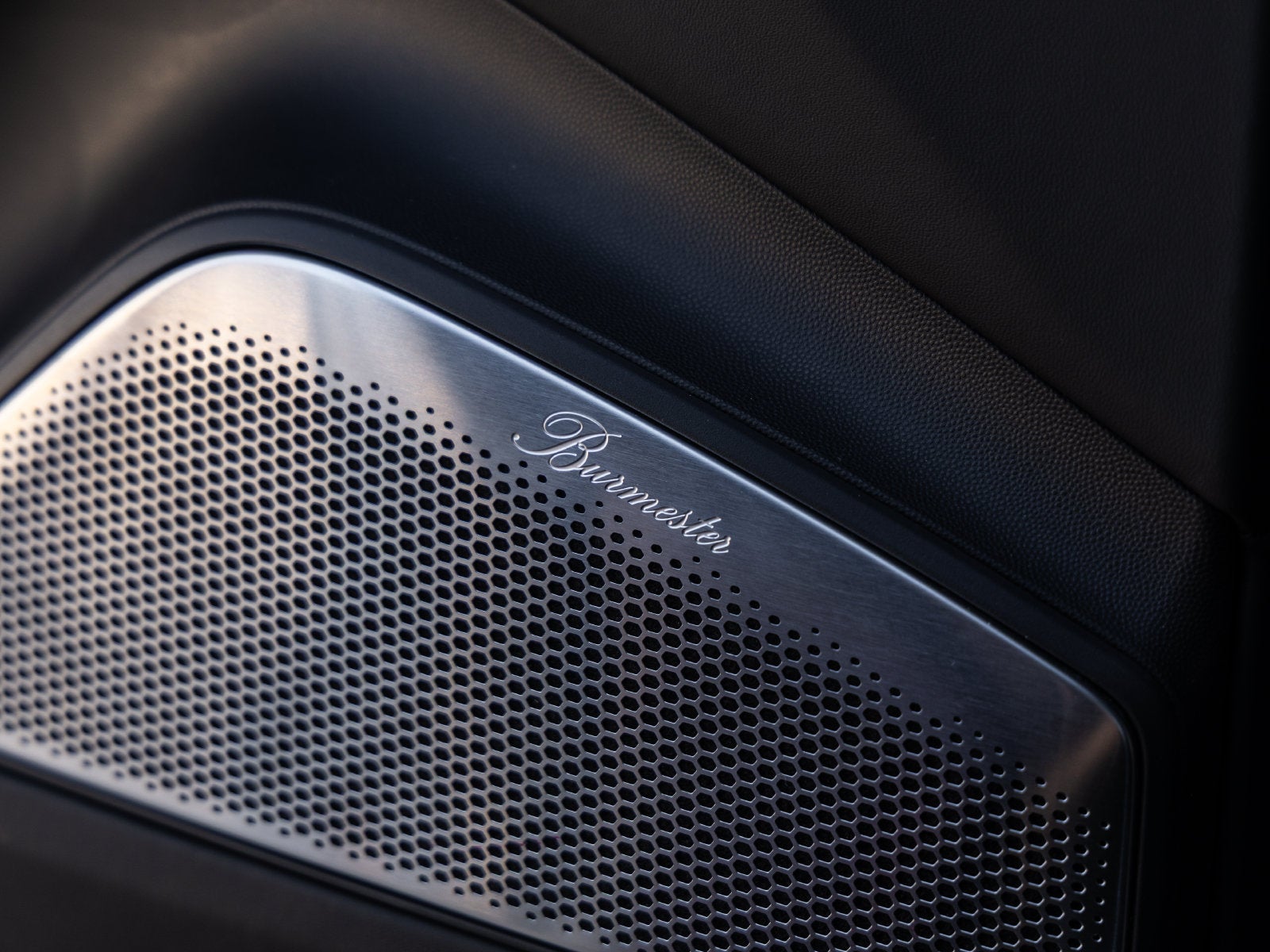 2024 Porsche Macan Electric Turbo