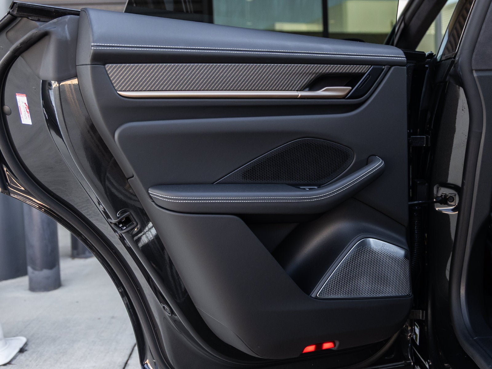 2024 Porsche Macan Electric Turbo