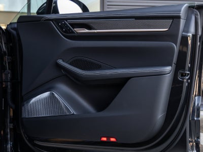 2024 Porsche Macan Electric Turbo