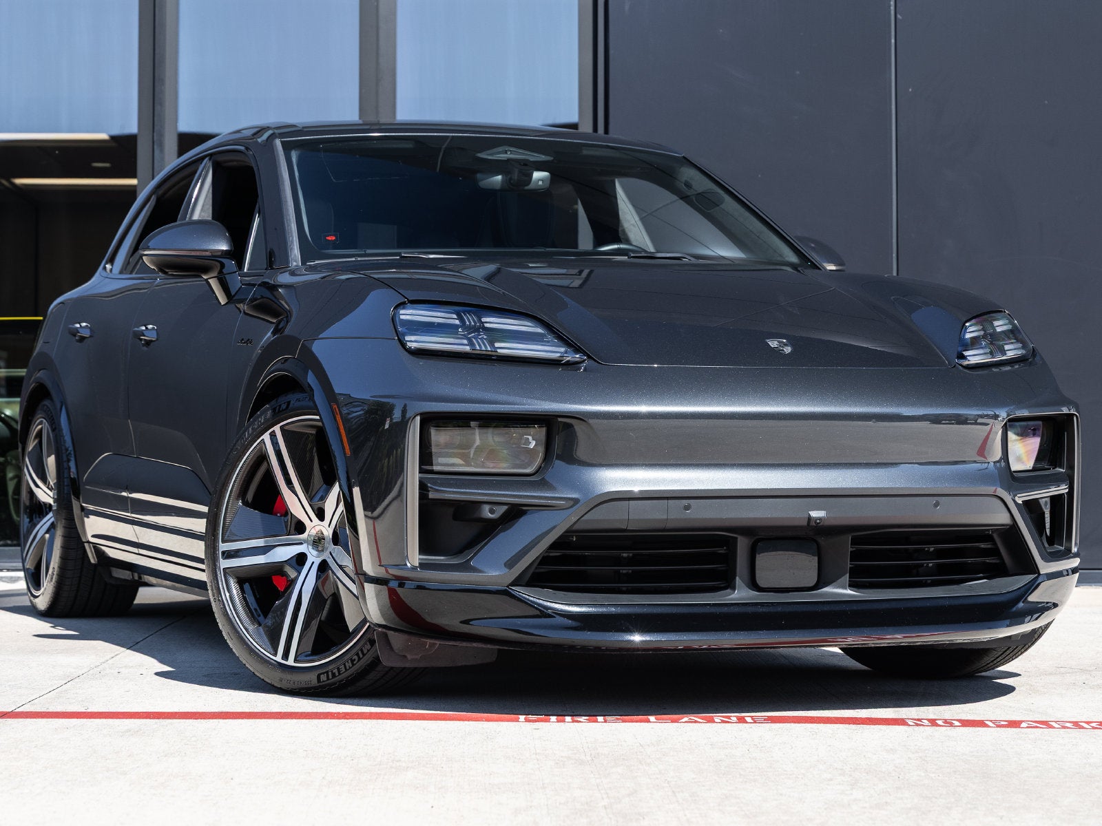 2024 Porsche Macan Electric Turbo