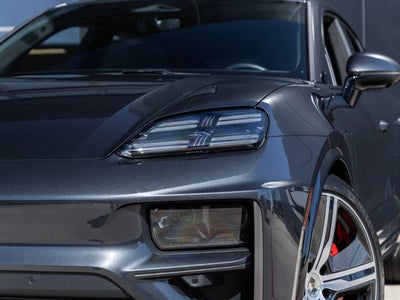 2024 Porsche Macan Macan Turbo