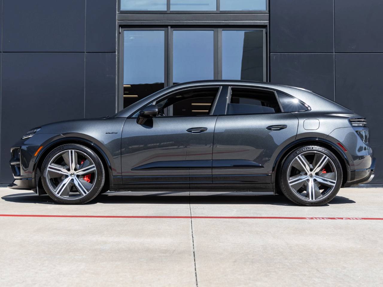 2024 Porsche Macan Macan Turbo
