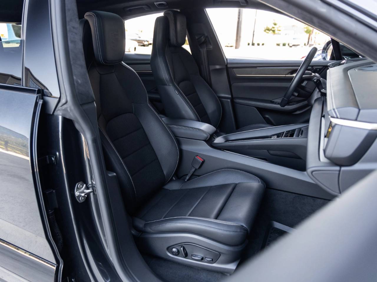 2024 Porsche Macan Macan Turbo