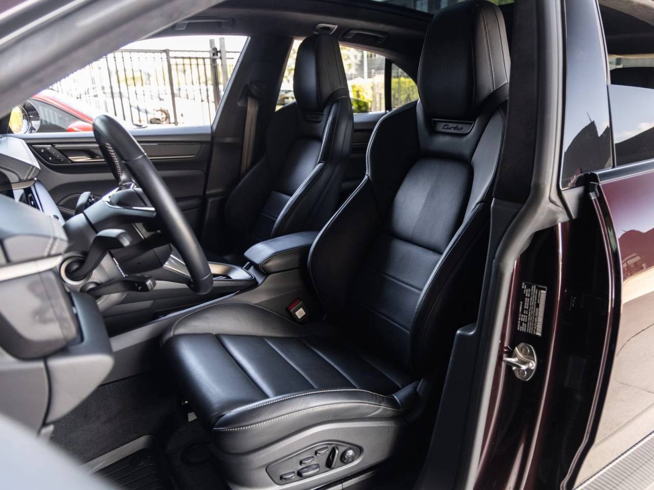 2024 Porsche Macan Macan Turbo