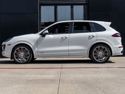 2017 Porsche Cayenne GTS