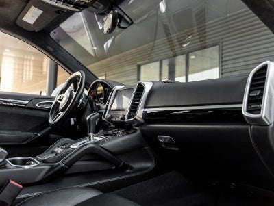 2017 Porsche Cayenne GTS