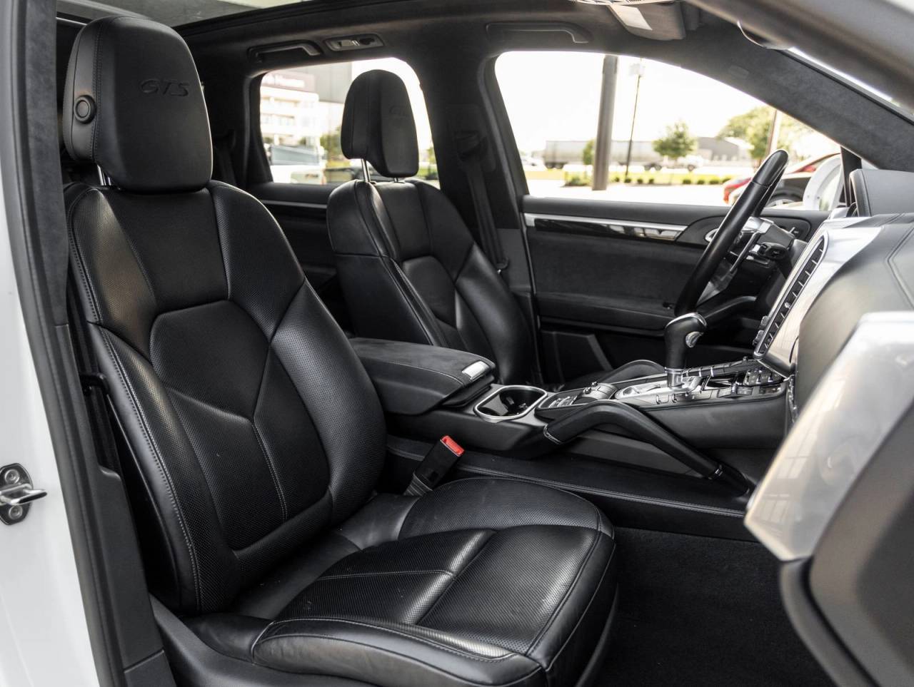 2017 Porsche Cayenne GTS