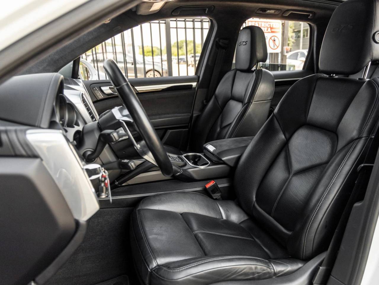2017 Porsche Cayenne GTS