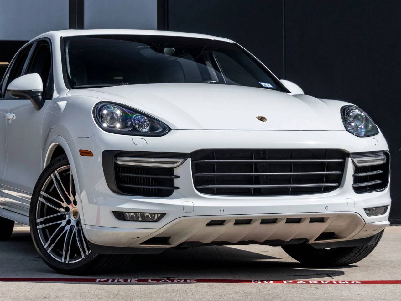 2017 Porsche Cayenne GTS