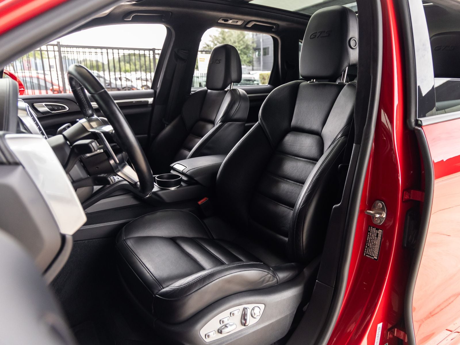 2018 Porsche Cayenne Cayenne GTS