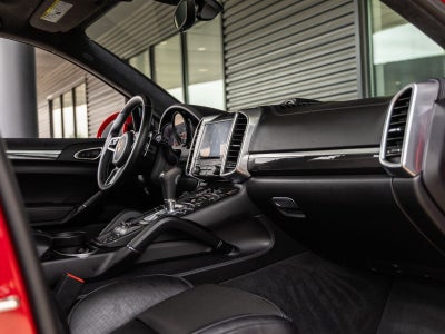 2018 Porsche Cayenne Cayenne GTS
