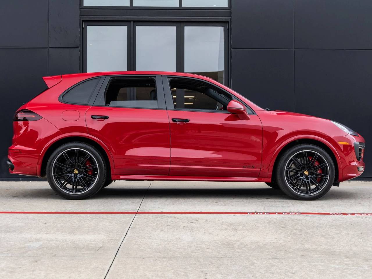 2018 Porsche Cayenne Cayenne GTS