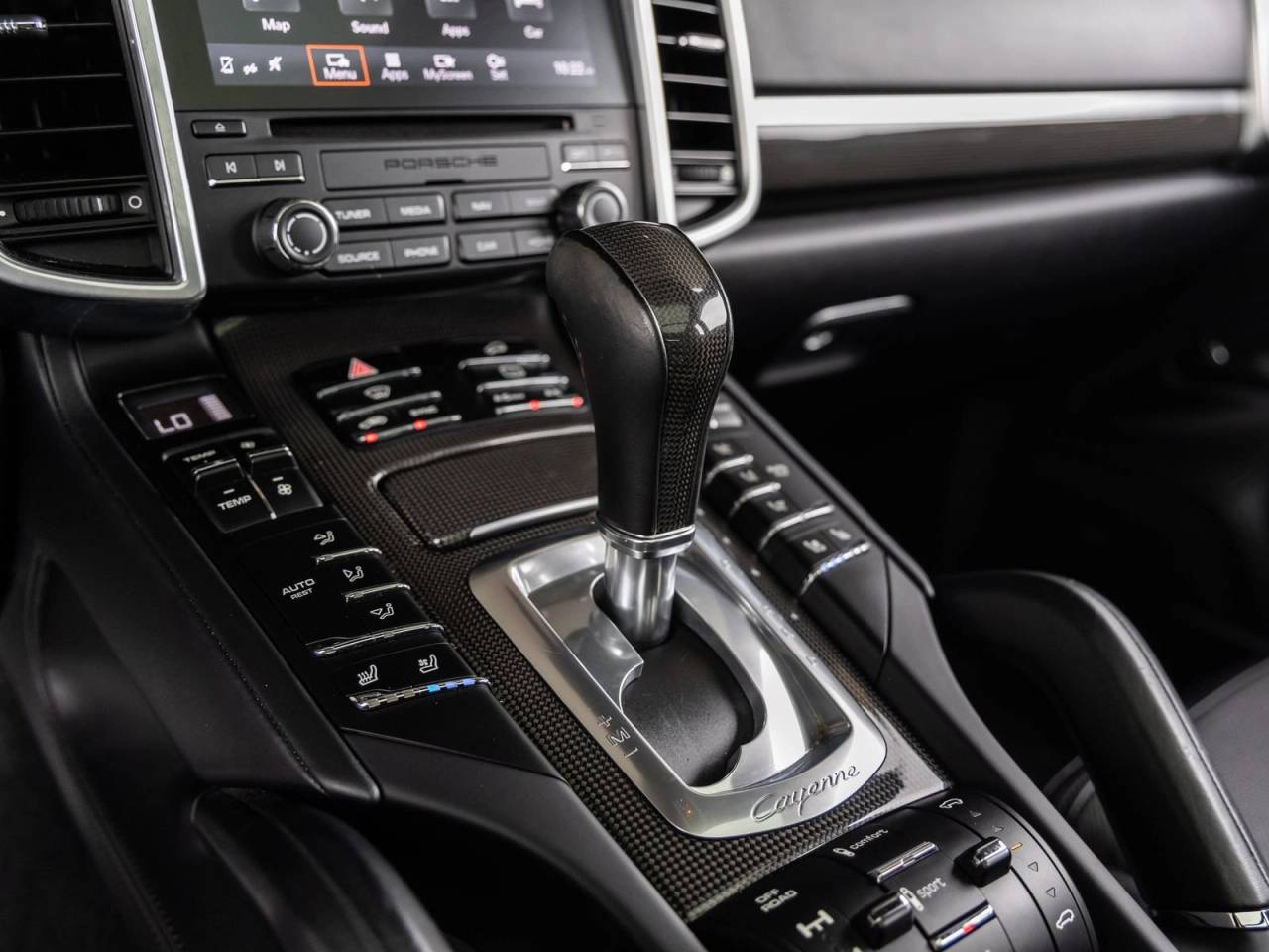 2018 Porsche Cayenne Cayenne GTS
