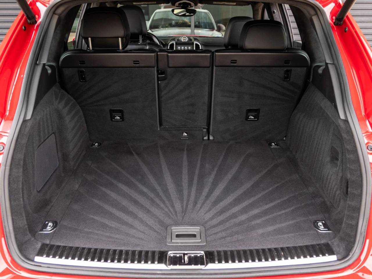 2018 Porsche Cayenne Cayenne GTS