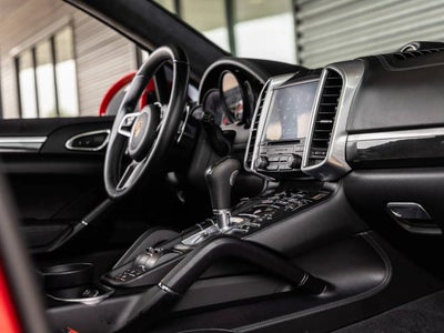 2018 Porsche Cayenne Cayenne GTS