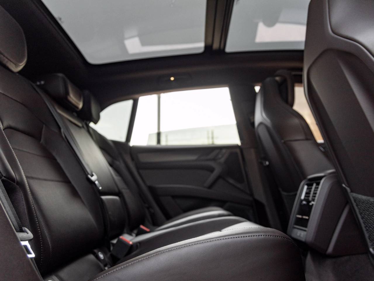 2026 Porsche Cayenne Cayenne Turbo Electric