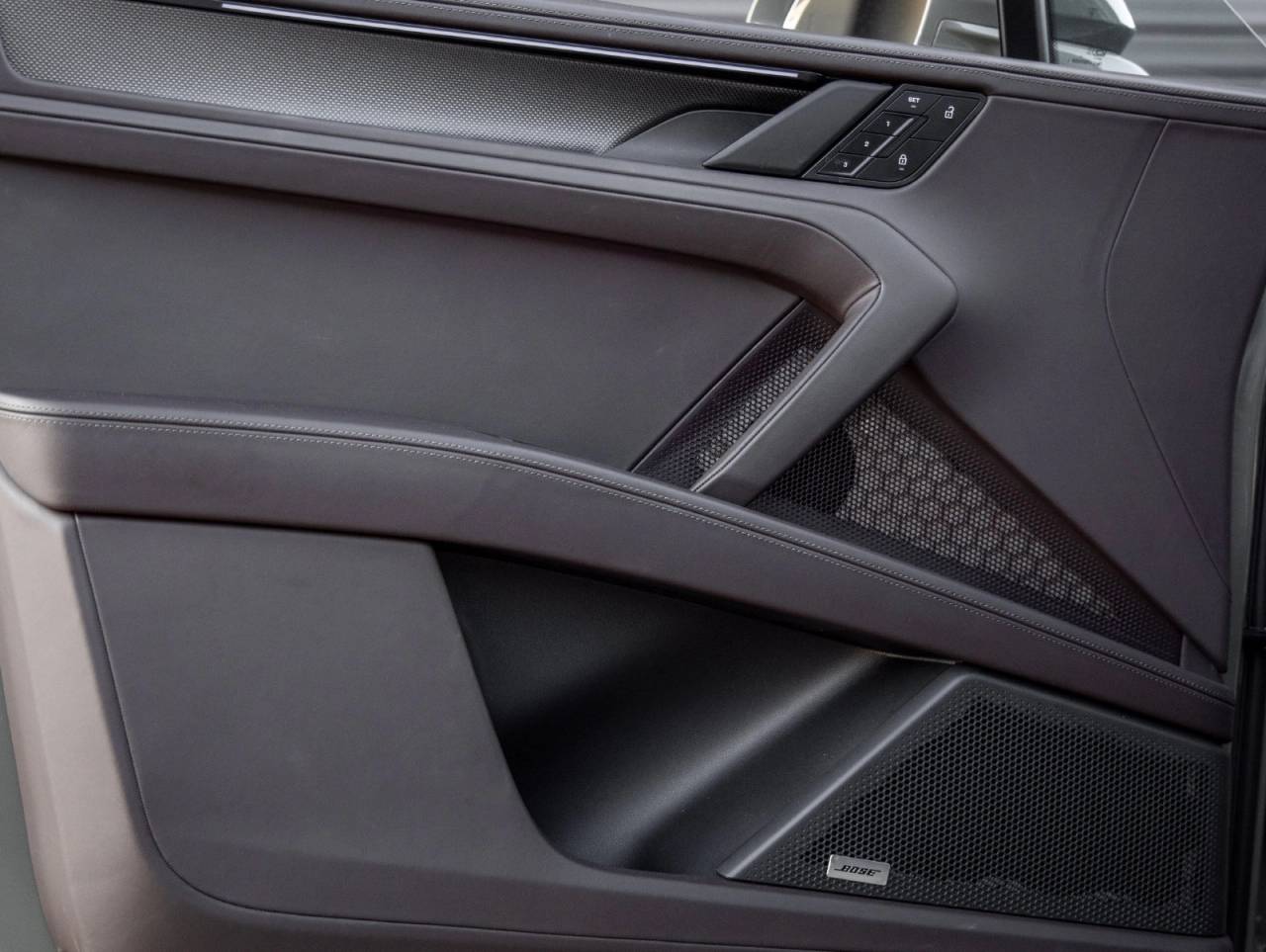 2026 Porsche Cayenne Cayenne Turbo Electric