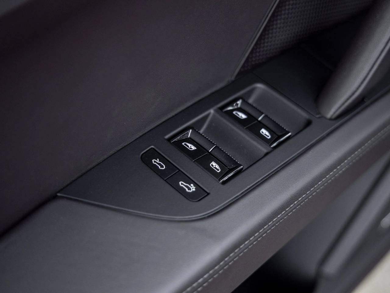 2026 Porsche Cayenne Cayenne Turbo Electric