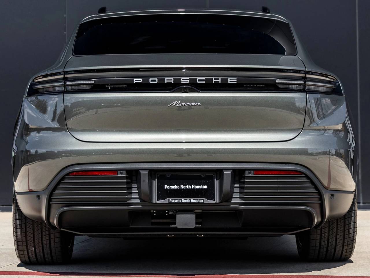 2026 Porsche Macan Macan Electric