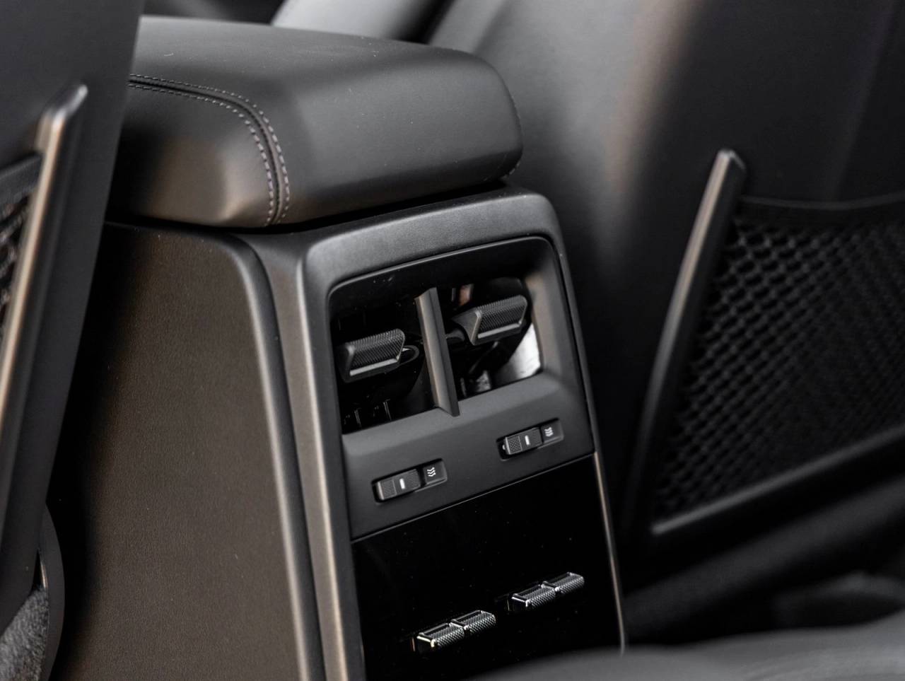 2026 Porsche Macan Macan Electric