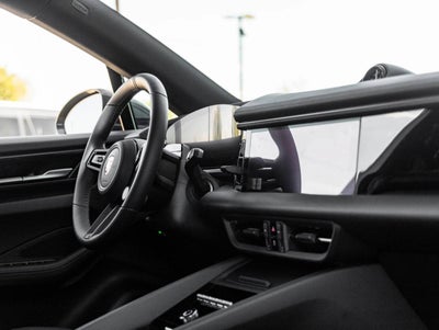 2026 Porsche Macan Macan Electric