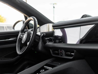 2026 Porsche Macan Macan Electric