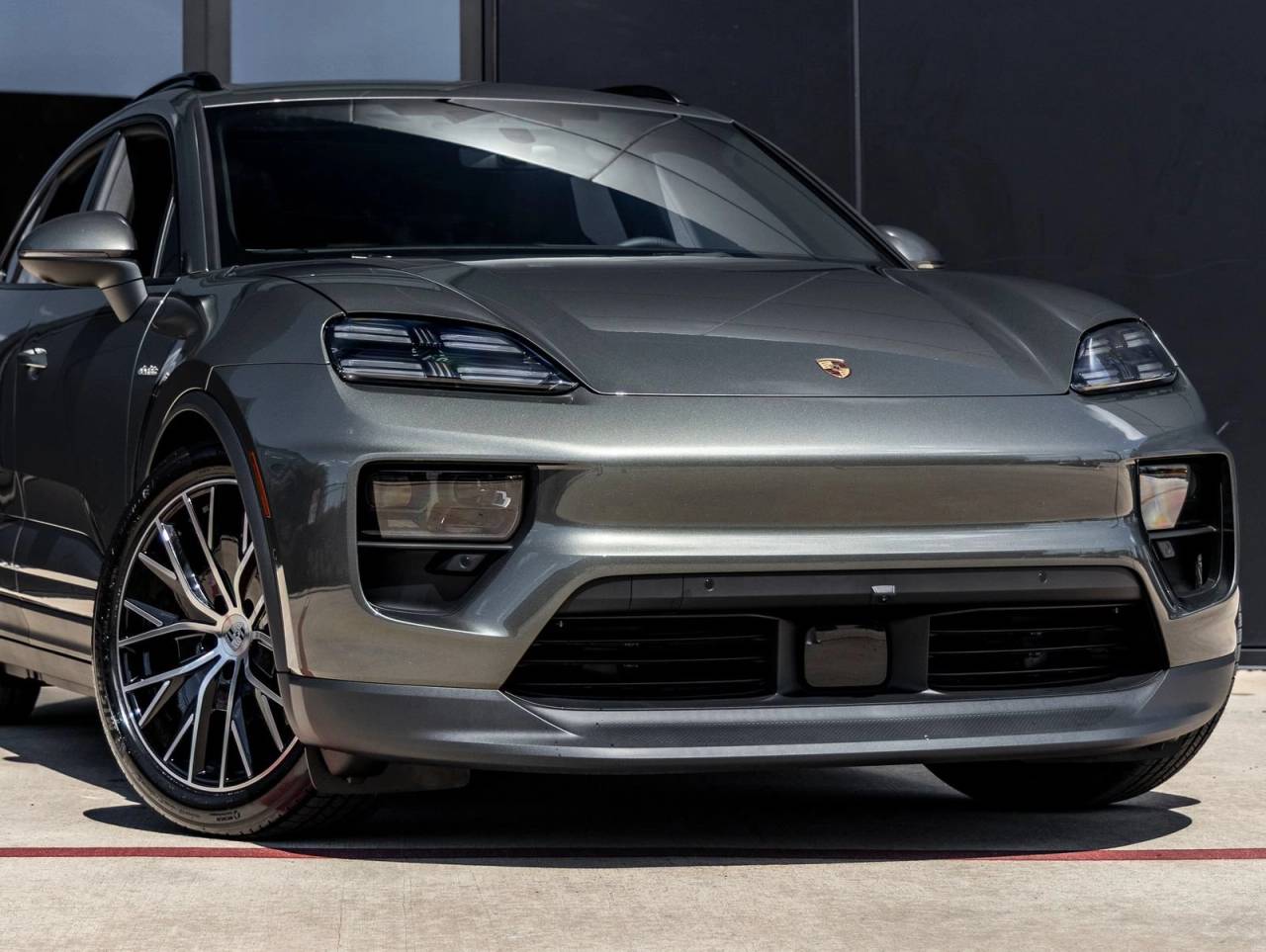 2026 Porsche Macan Macan Electric