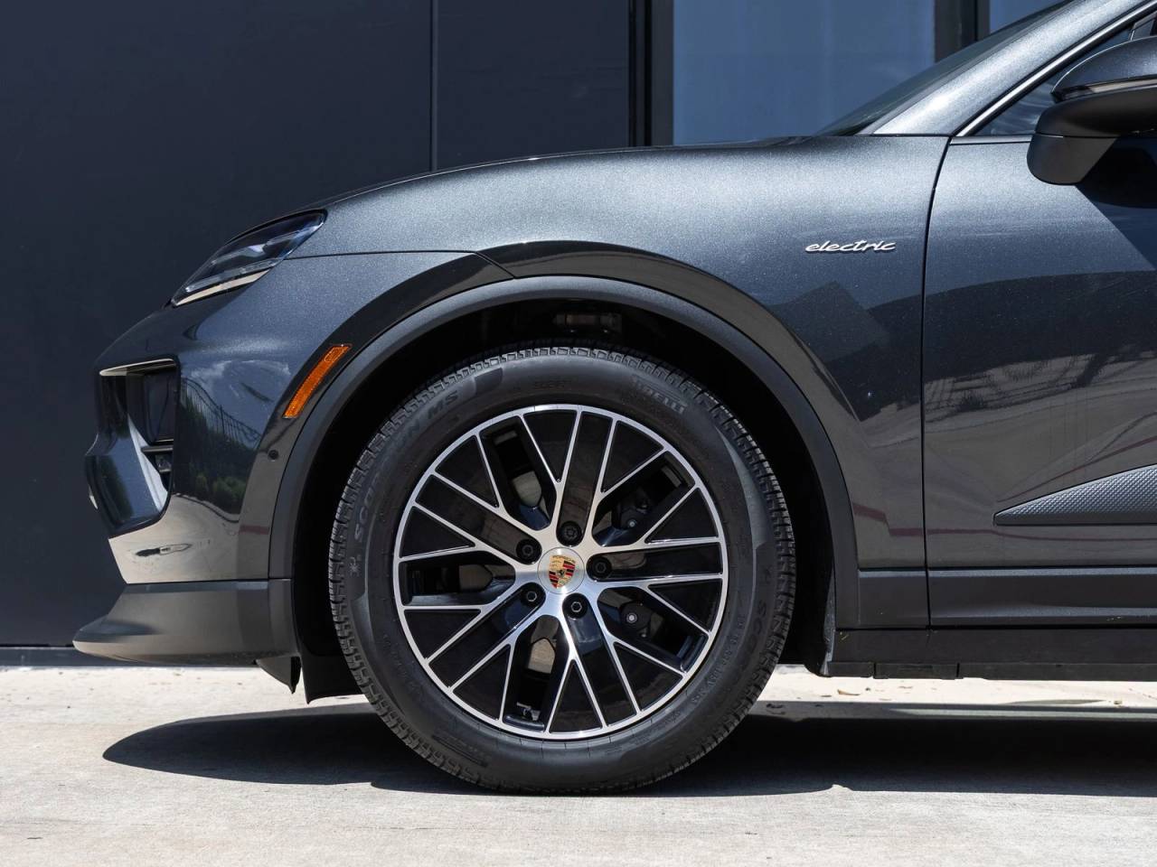 2025 Porsche Macan Electric