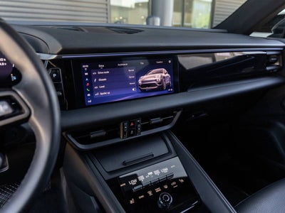 2025 Porsche Macan Electric