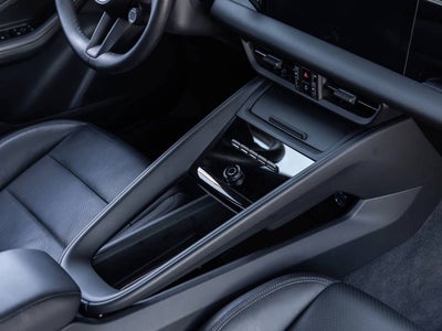 2025 Porsche Macan Electric