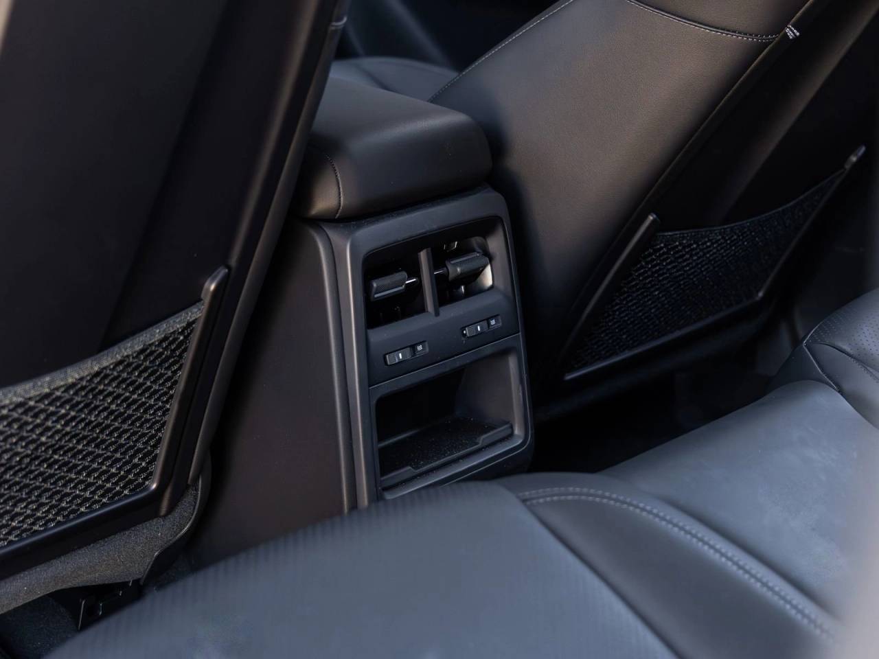 2025 Porsche Macan Electric