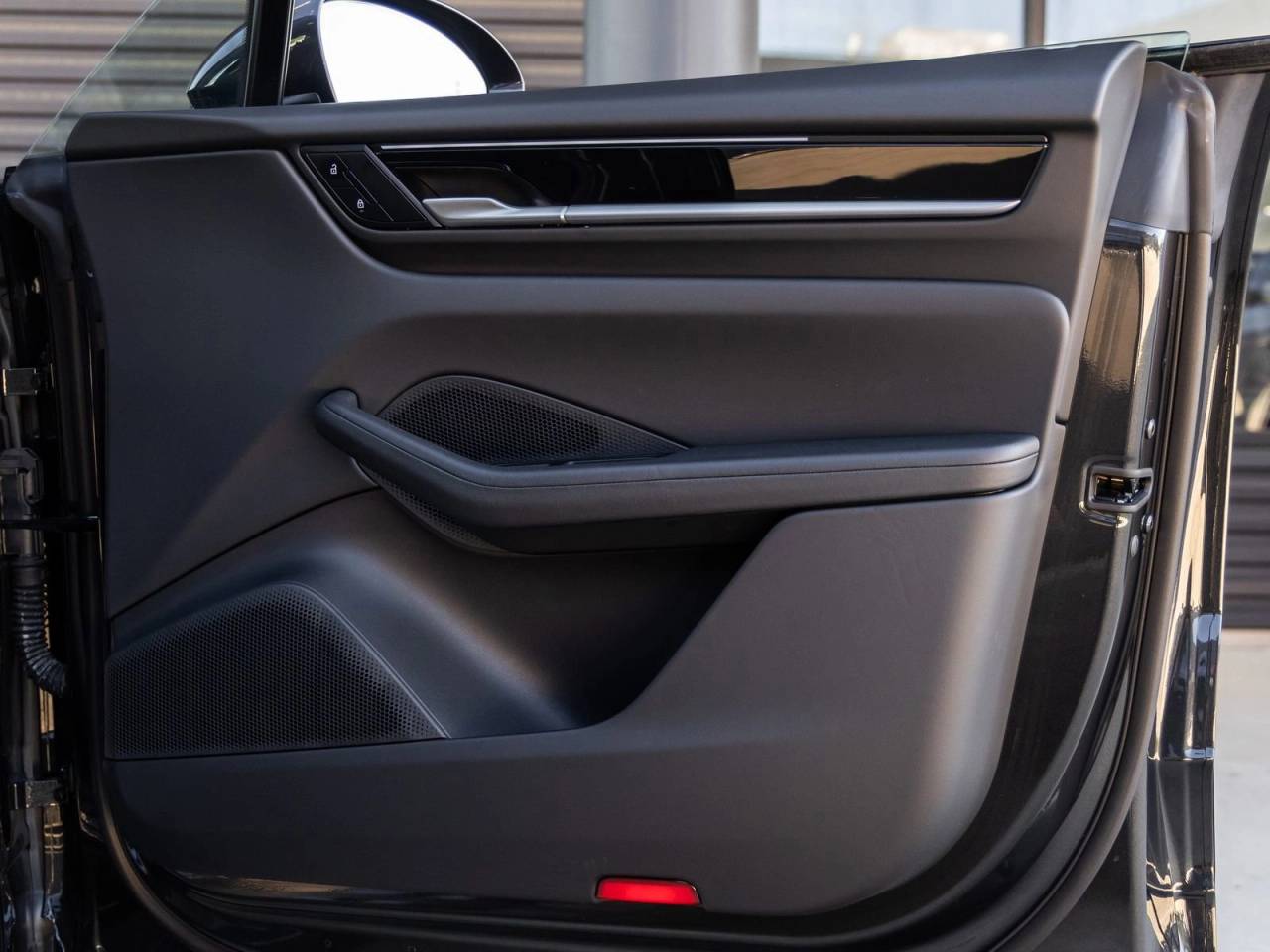 2025 Porsche Macan Electric